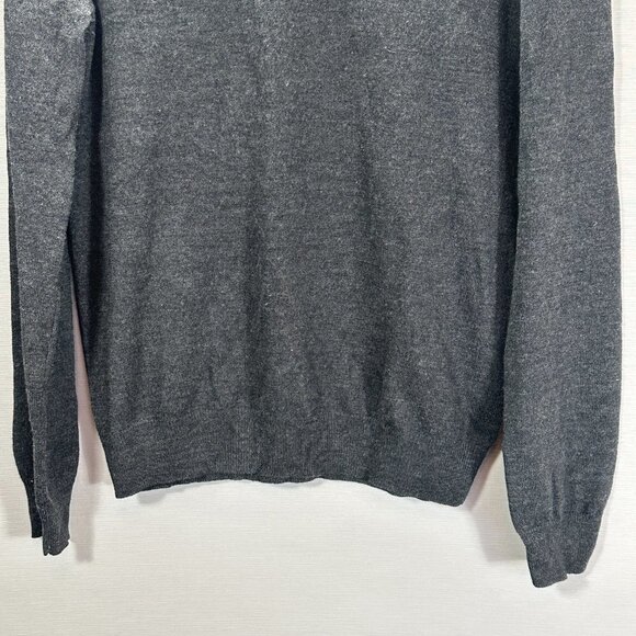GAP Sweaters Mens Small  Charcoal Gray Merino Wool V Neck Ribbed Hem Cuffs - Picture 3 of 7
